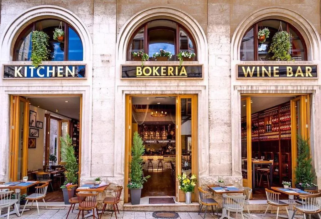 Luxury Apartment In Ancient City Split